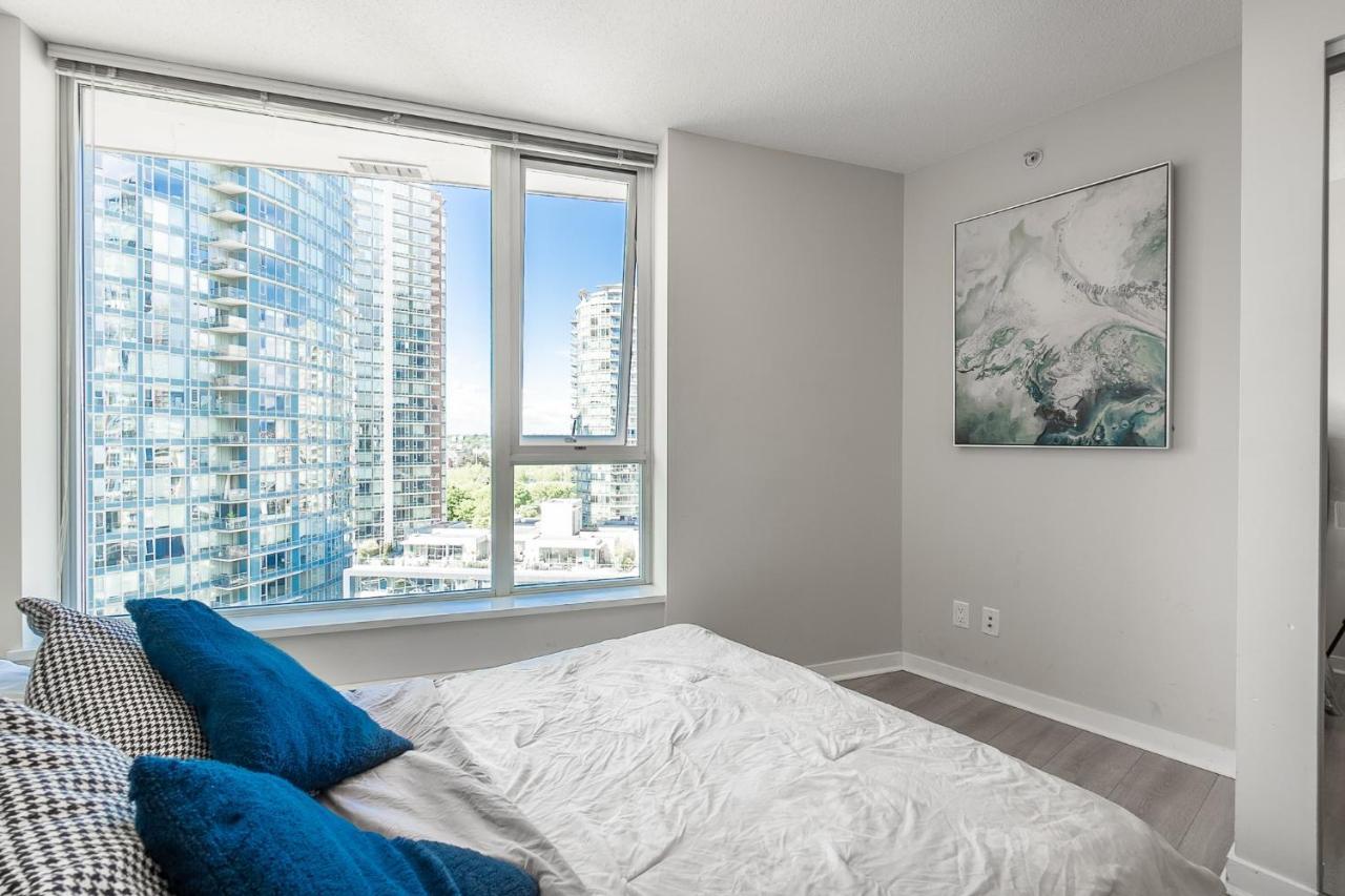 Stunning 2 Bedroom Condo With Downtown Views!!! فانكوفر المظهر الخارجي الصورة